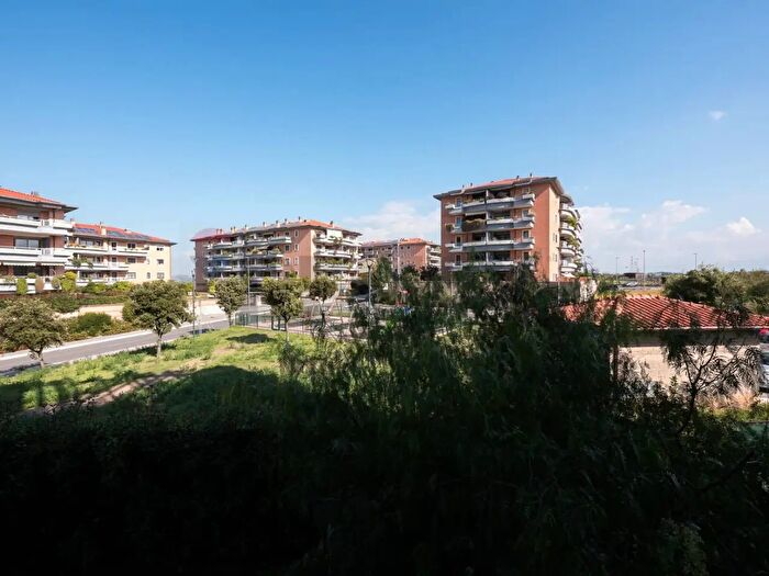 Appartamento monolocale in vendita in Via Val dOrcia, Roma