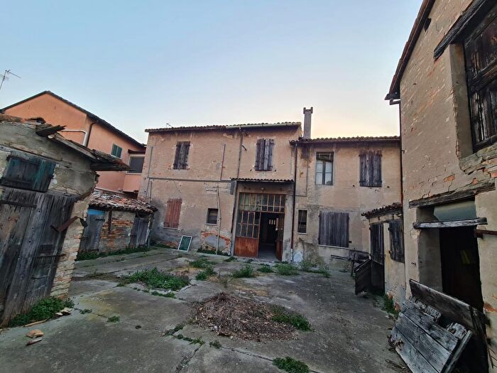 Casa con 5 locali in vendita in Ravenna