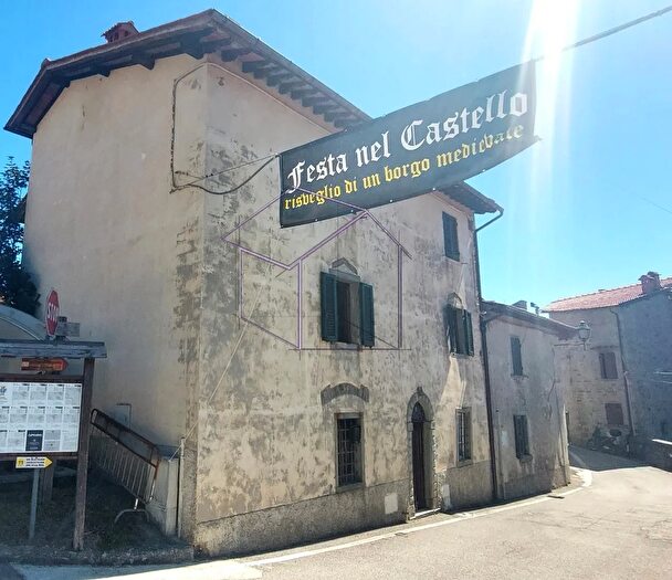 Appartamento quadrilocale in vendita in Via Castello, Montemignaio