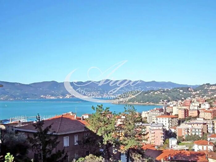 Appartamento quadrilocale in affitto in Lerici
