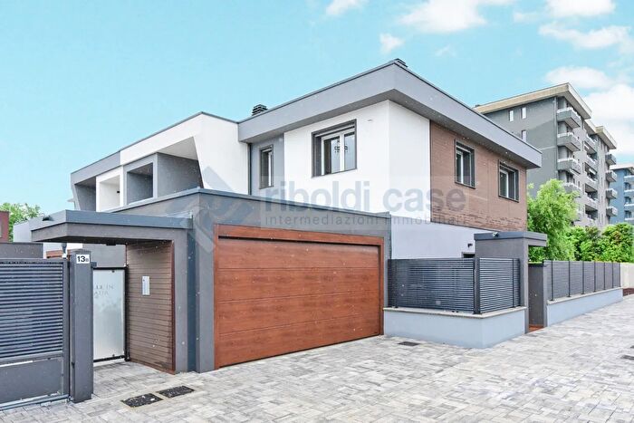 Case in Vendita e in Affitto - 3