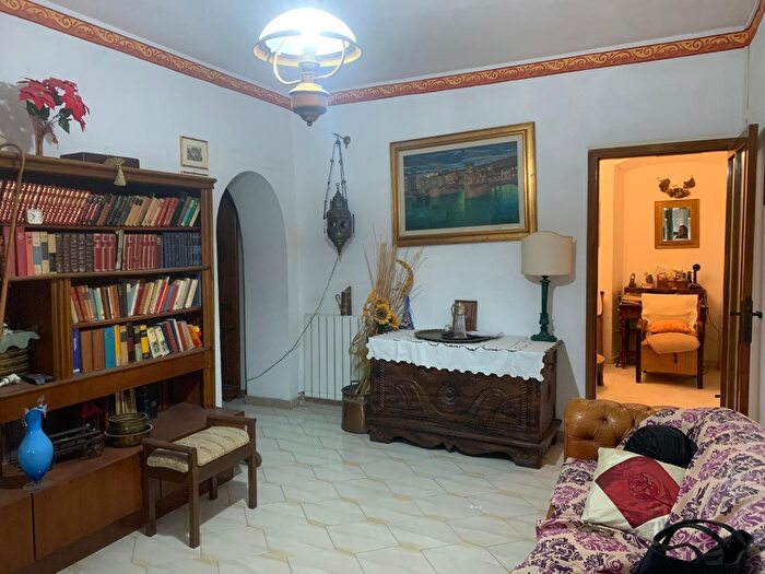 Appartamento con 6 locali in vendita in Livorno