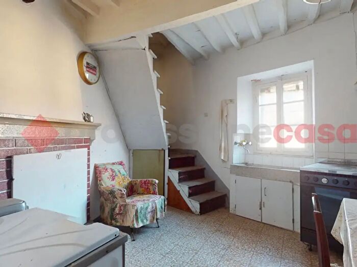 Casa con 5 locali in vendita in Via del Condotto Montefegatesi, Bagni Di Lucca
