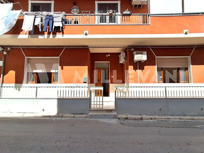 Appartamento con 6 locali in vendita in Via aAmore, Pozzallo