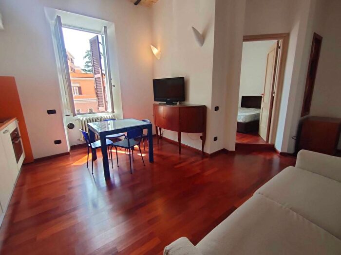 Appartamento bilocale in affitto in Via La Spezia, San Giovanni, Roma