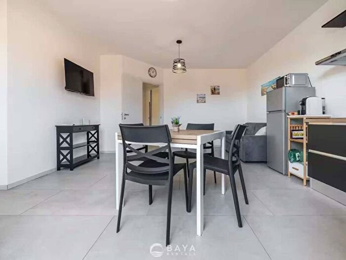 Appartamento trilocale in affitto in Via Galileo Galilei, Centro, Pula