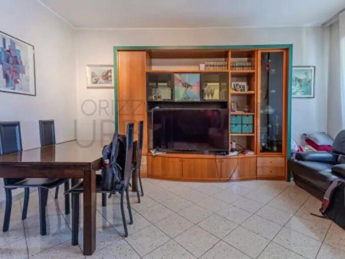 Appartamento trilocale in vendita in Via Sem Benelli, Milano