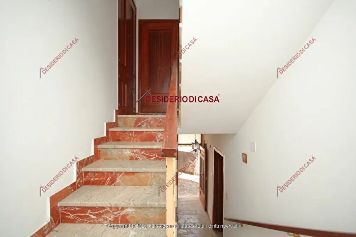 Casa con 5 locali in vendita in Palermo