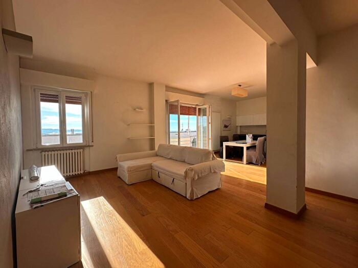Appartamento con 5 locali in affitto in Via Raffaello Sanzio, Archi, Ancona