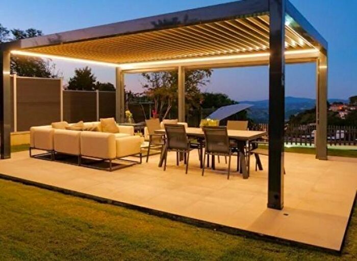 Casa con 6 locali in vendita in Via Gera, Conegliano