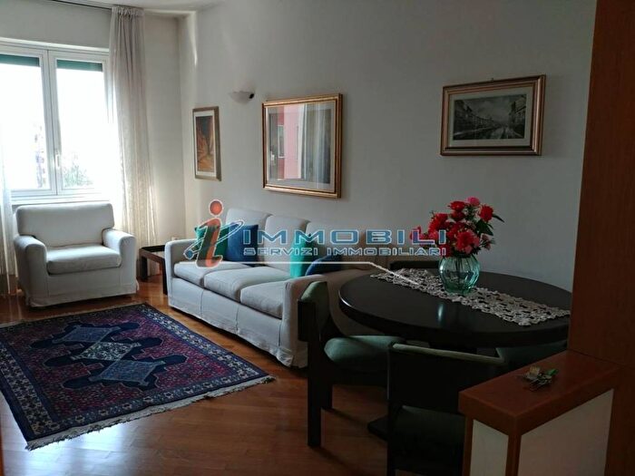 Appartamento trilocale in affitto in VIA PUECHER GIAN CARLO, Turro, Milano