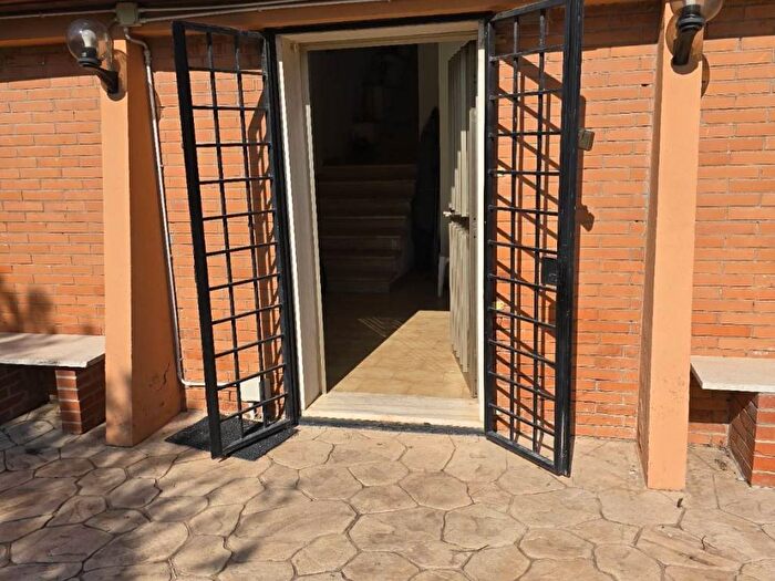 Casa quadrilocale in affitto in Viale Lazio, Torre Marina Lido di Tirrenella, Ardea