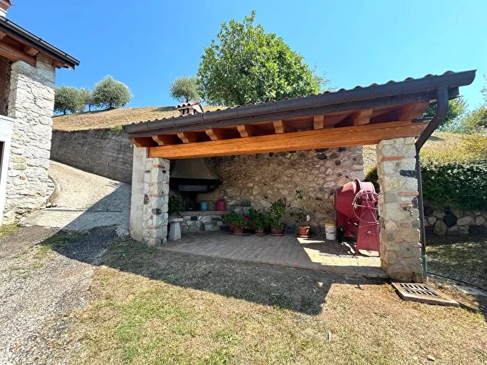Casa trilocale in vendita in Via Salbeghi, Salcedo