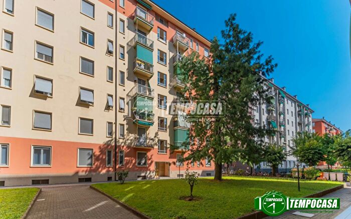 Appartamento trilocale in vendita in Via Guglielmo Koerner, Milano