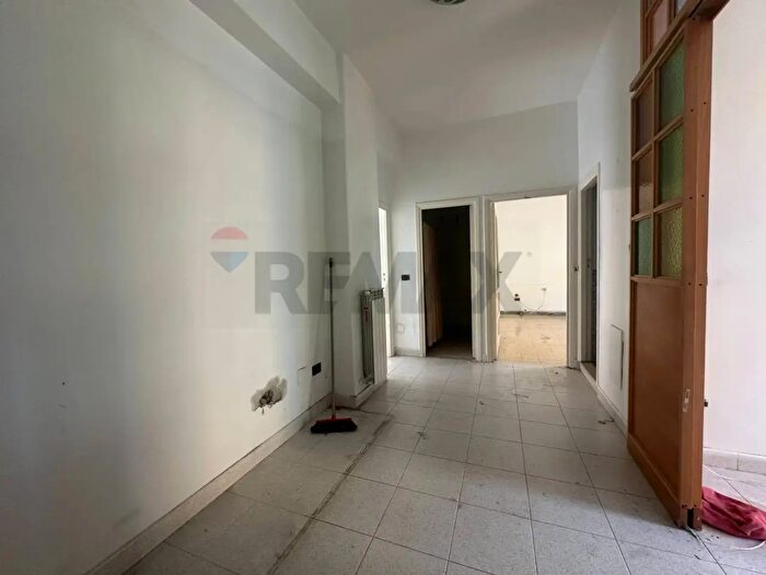 Appartamento bilocale in affitto in Via Bernardo Cavallino, Napoli