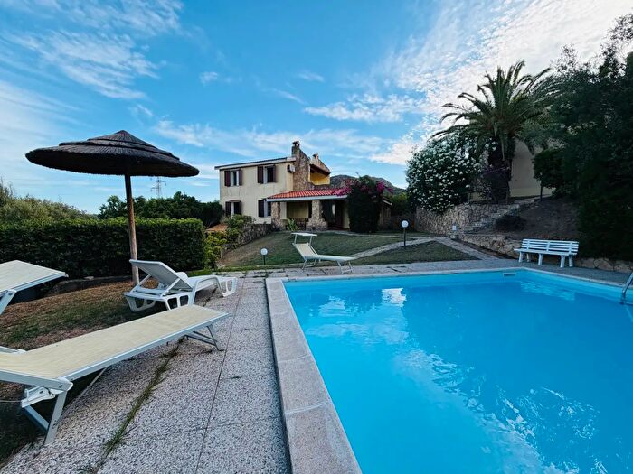 Casa con 9 locali in vendita in Sa Murta Bianca, Pula