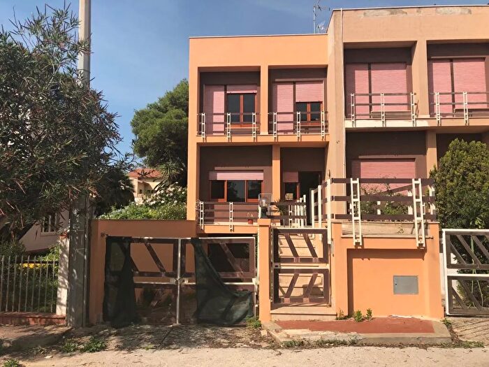 Casa con 6 locali in vendita in Via Flavio Gioia Campobello di Mazara, Campobello Di Mazara