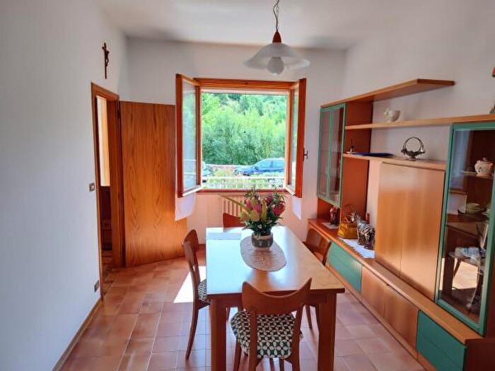 Casa quadrilocale in vendita in Mercatino Conca