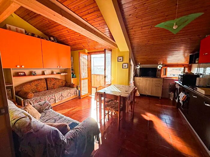 Appartamento bilocale in vendita in Via Marinella, Falconara Albanese