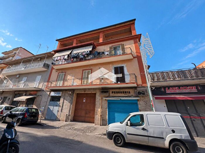 Appartamento trilocale in vendita in Via Figurelle, Barra, Napoli