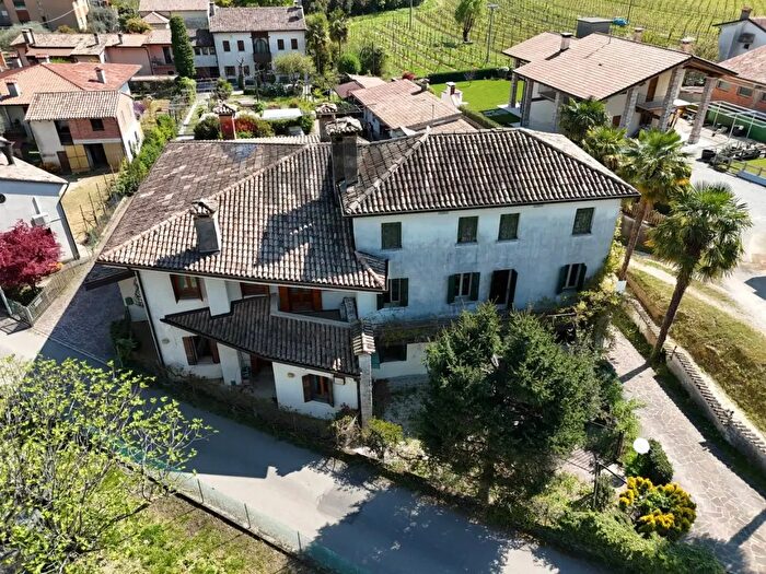 Casa con 10 locali in vendita in Via Sant'Andrea, Maser