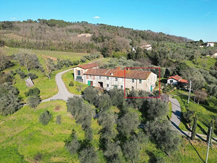 Casa con 16 locali in vendita in Traversa V Via della Pieve Santo Stefano, Lucca