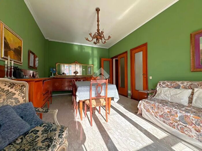 Appartamento con 5 locali in vendita in Corso Millo, Chiavari