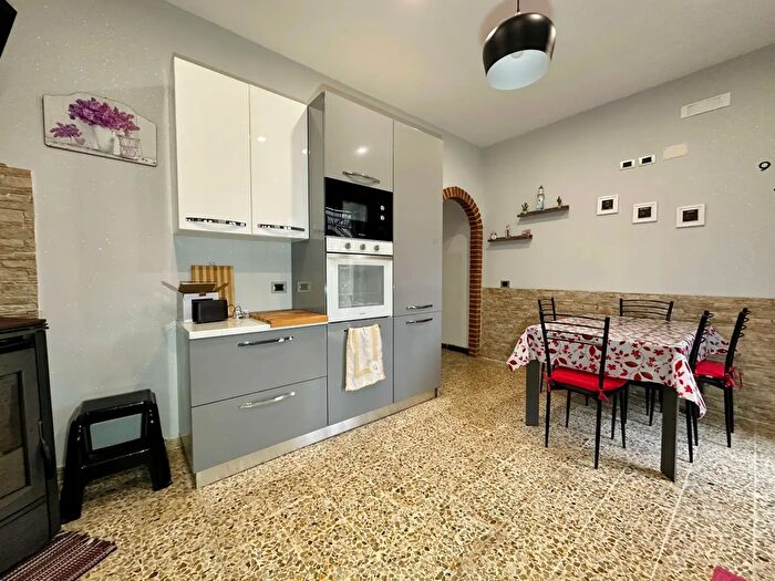 Casa con 8 locali in vendita in Capannori