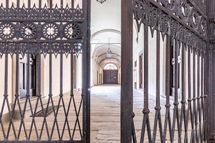 Appartamento trilocale in affitto in Via Ghibellina, Firenze