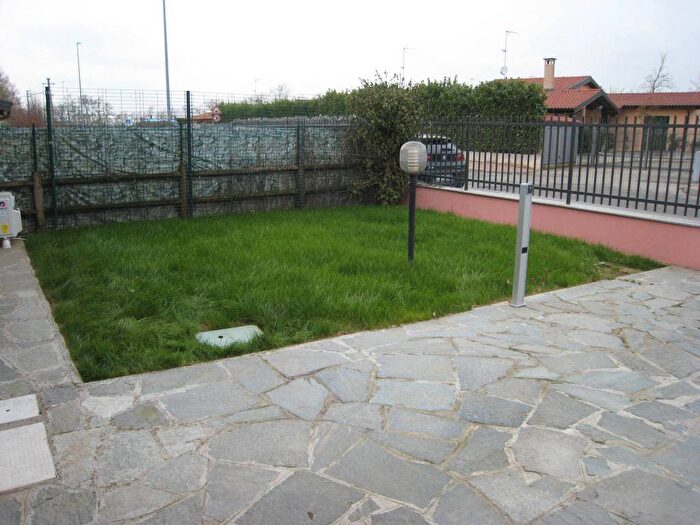 Appartamento trilocale in affitto in Torre dIsola