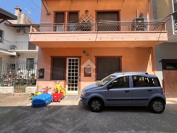 Casa trilocale in vendita in Via Giacomo Matteotti, Galliate