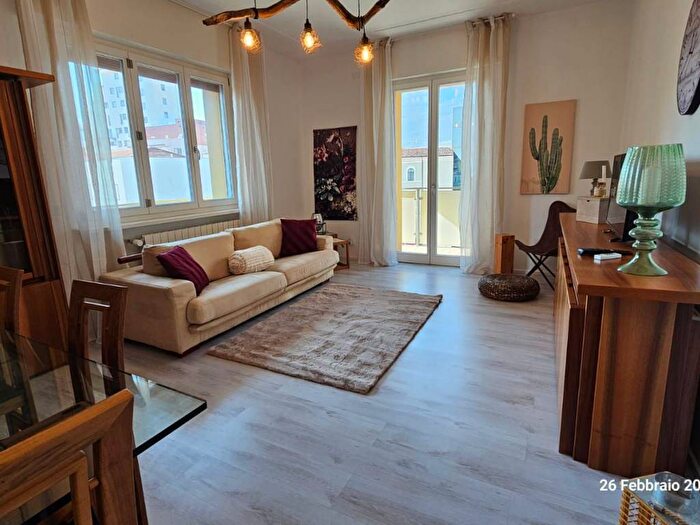 Appartamento quadrilocale in affitto in Via Francesco Paoli, Centro Nord, Rovereto