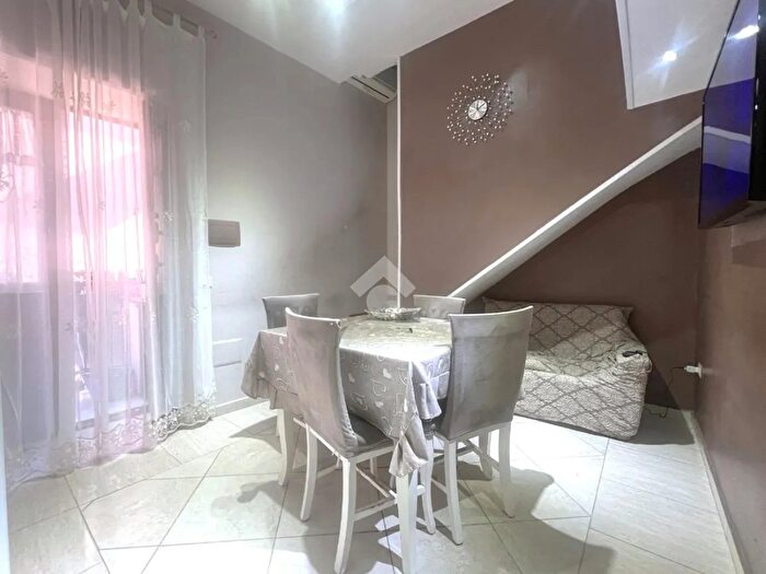 Appartamento bilocale in vendita in Vico IV Marco Rocco, Casoria