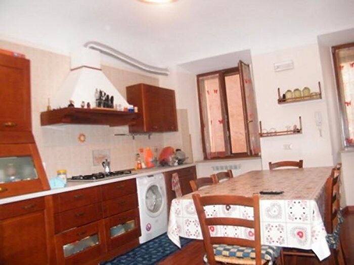 Appartamento con 6 locali in vendita in Via Montegrappa, Jesi