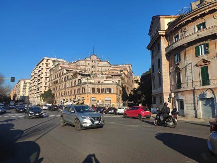 Appartamento bilocale in vendita in Via della Lega Lombarda, Roma