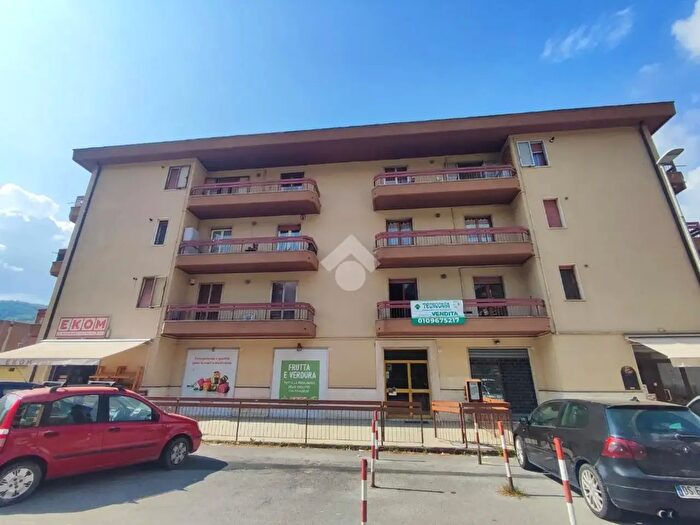 Appartamento quadrilocale in vendita in Viale Europa, Casella