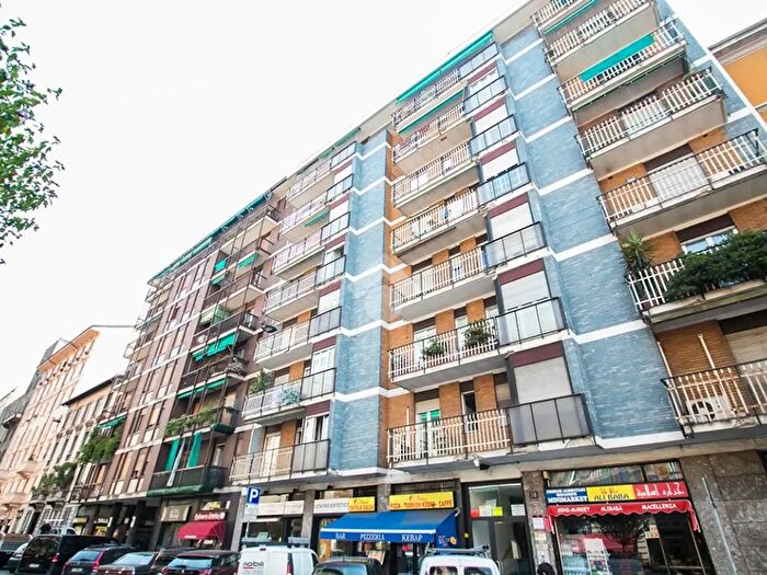 Appartamento trilocale in vendita in Viale Monza, Milano