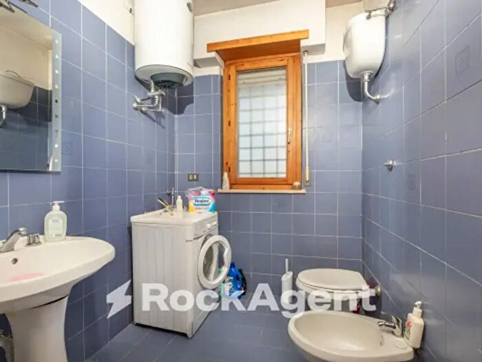 Appartamento con 5 locali in vendita in Via San Getullo, Roma