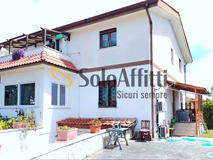 Appartamento bilocale in affitto in Via Gubbio, Nuova Florida, Ardea