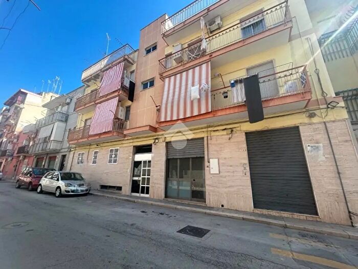 Appartamento trilocale in vendita in Via Giuseppe Mazzini, Barletta