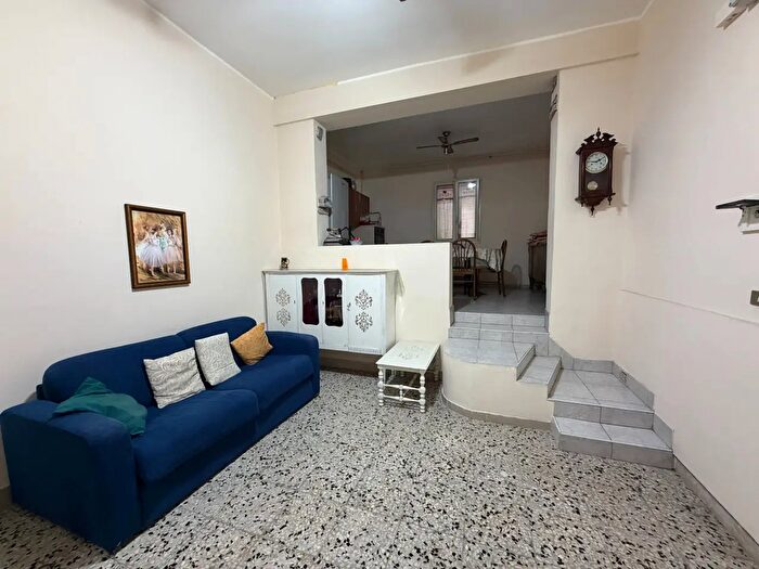 Appartamento trilocale in vendita in Via Terreforti, Catania