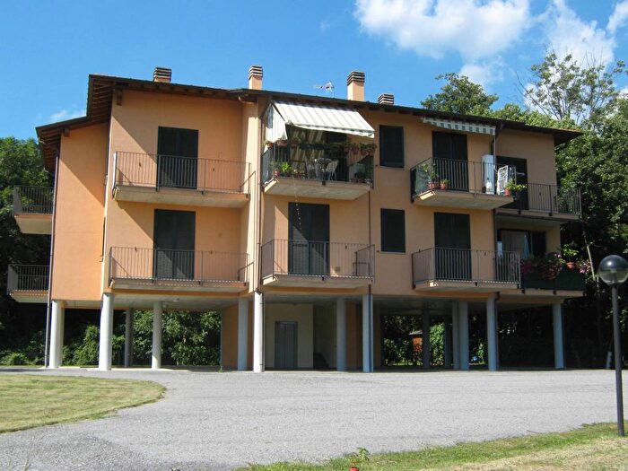 Appartamento bilocale in affitto in Contrada Intelo, Cocquio, CocquioTrevisago