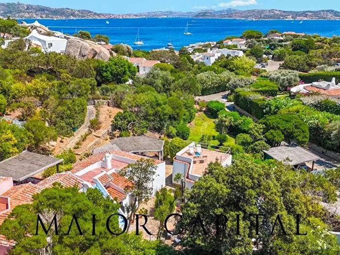 Casa con 9 locali in vendita in Palau