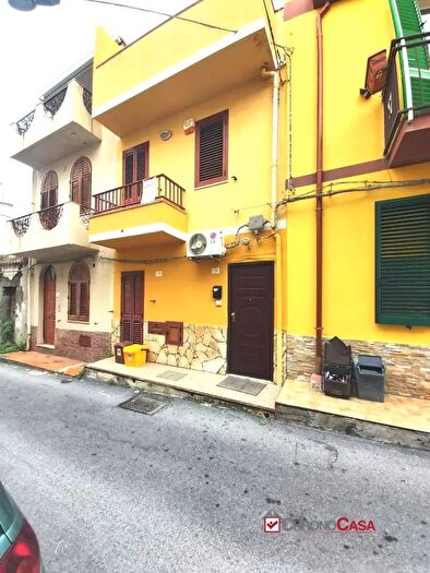 Casa trilocale in vendita in Via Marina, Villafranca Tirrena