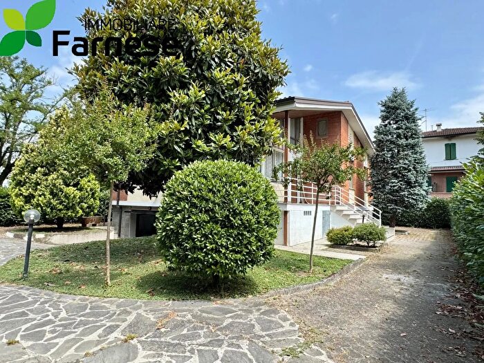 Casa quadrilocale in vendita in Pontenure