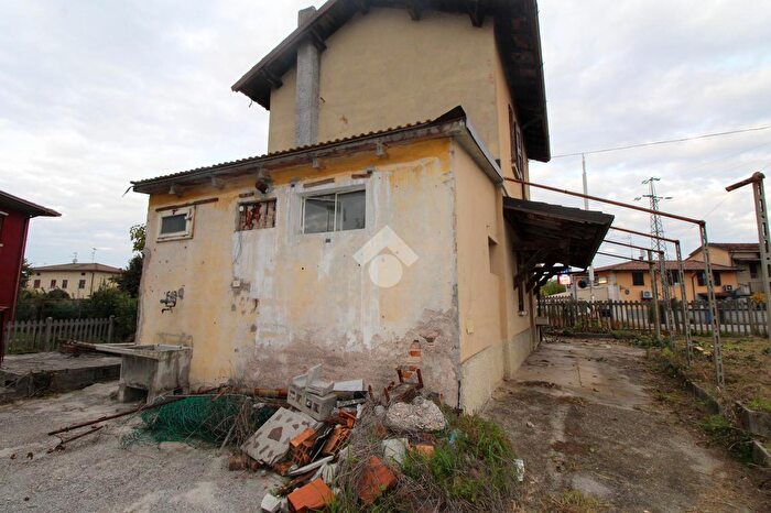 Casa trilocale in vendita in Via XXV Aprile, Ghedi