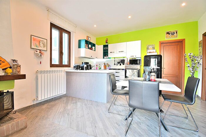 Appartamento trilocale in vendita in Via Enea Silvio Piccolomini, Siena