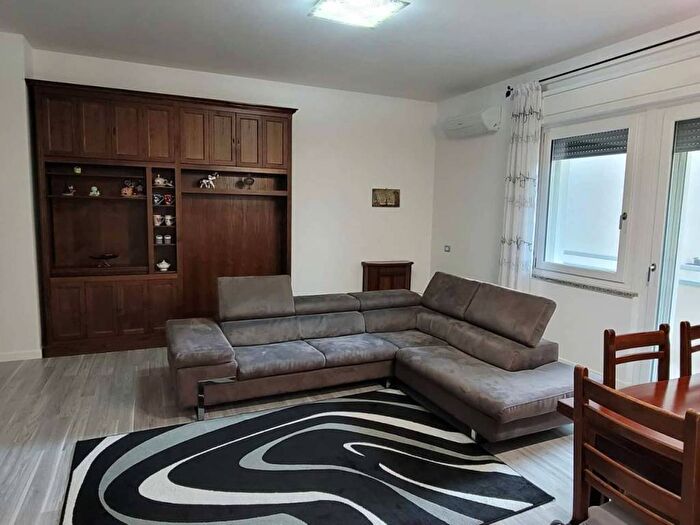 Appartamento trilocale in affitto in Via dellIndustria, Centro, Deruta