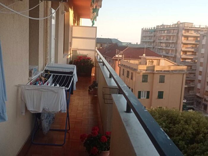 Appartamento trilocale in affitto in Via Giovanni Opisso, Pegli, Genova