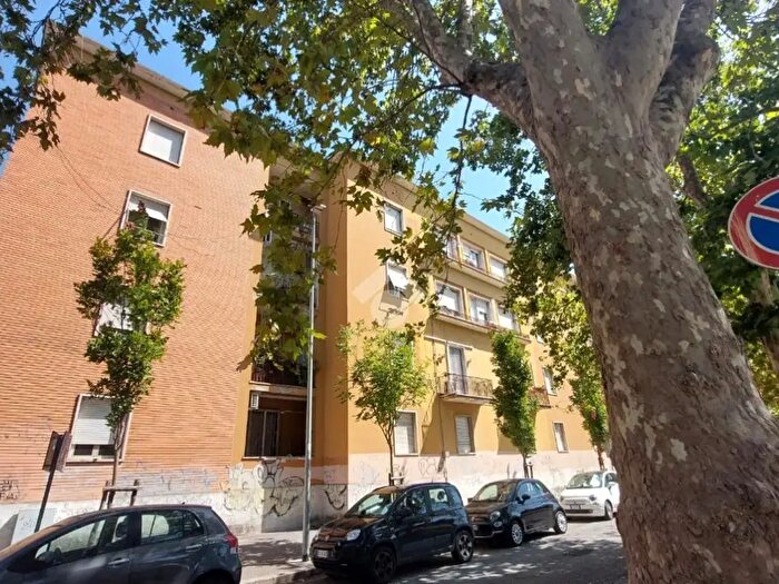 Appartamento trilocale in vendita in Via Antonio Rosmini, Latina